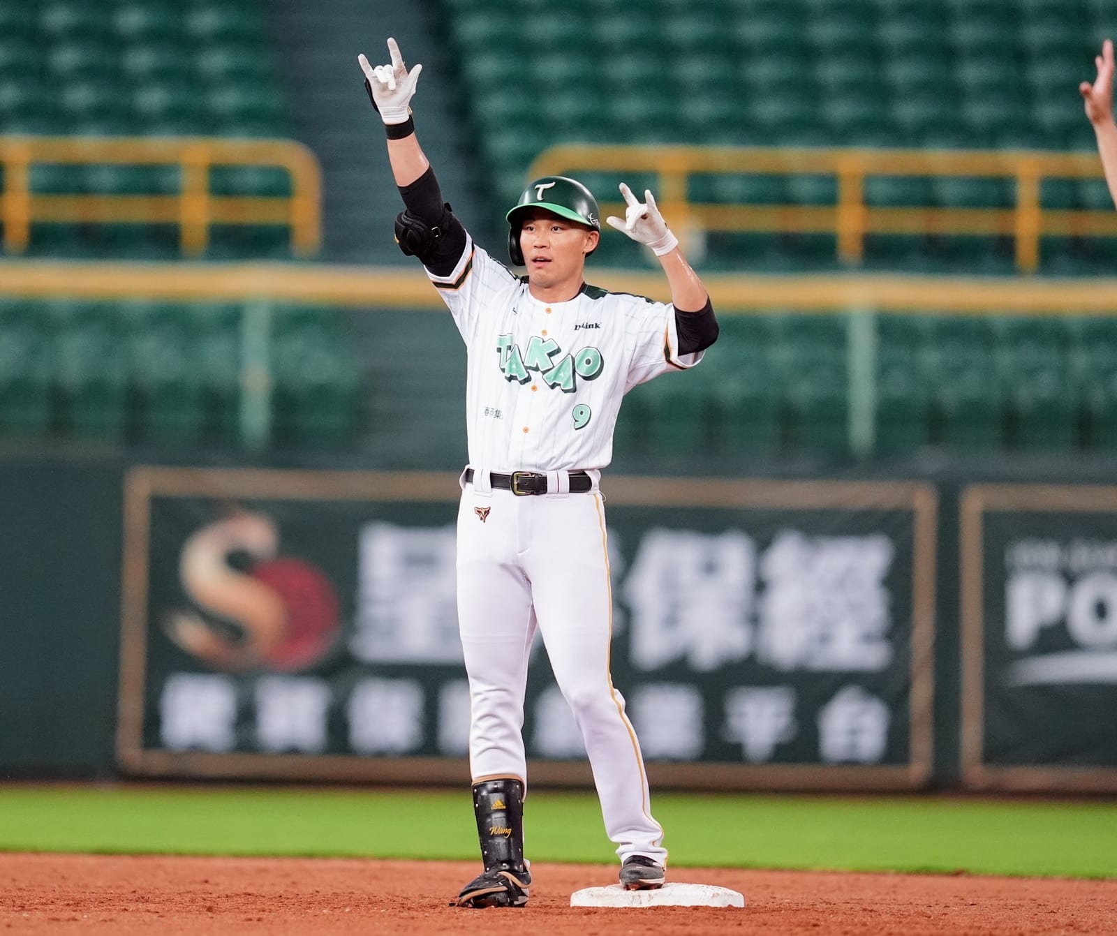 台鋼雄鷹再添勝績!王柏融致勝打點連兩場MVP 溫暖球迷心