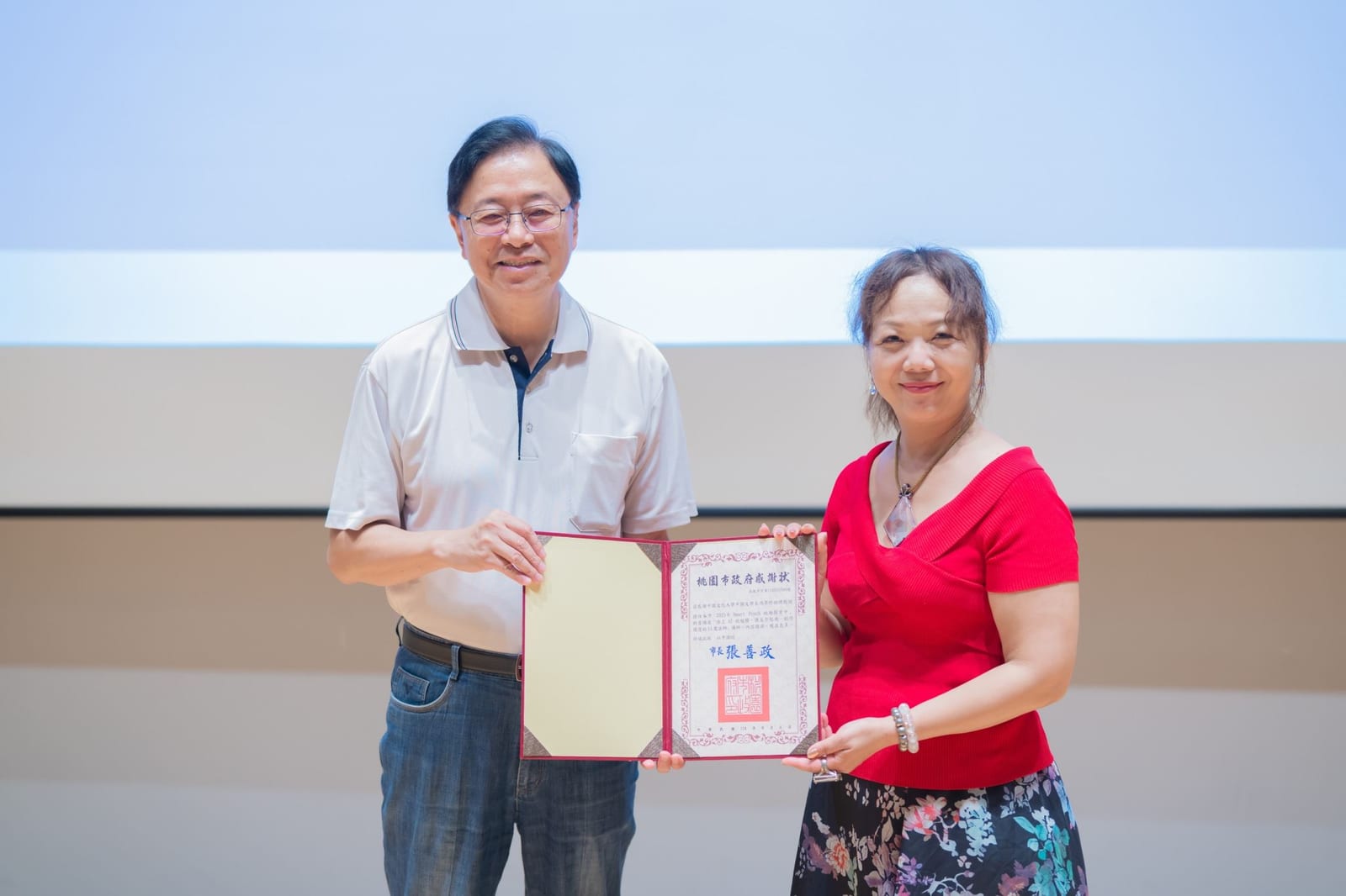 桃園市立圖書館 AI 文學講座熱鬧登場，馮翠珍助理教授分享創意與科技的美妙交會