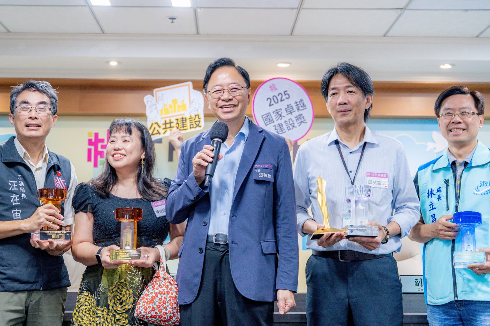 桃園市斬獲28項卓越建設獎，張善政市長讚揚團隊用心與專業