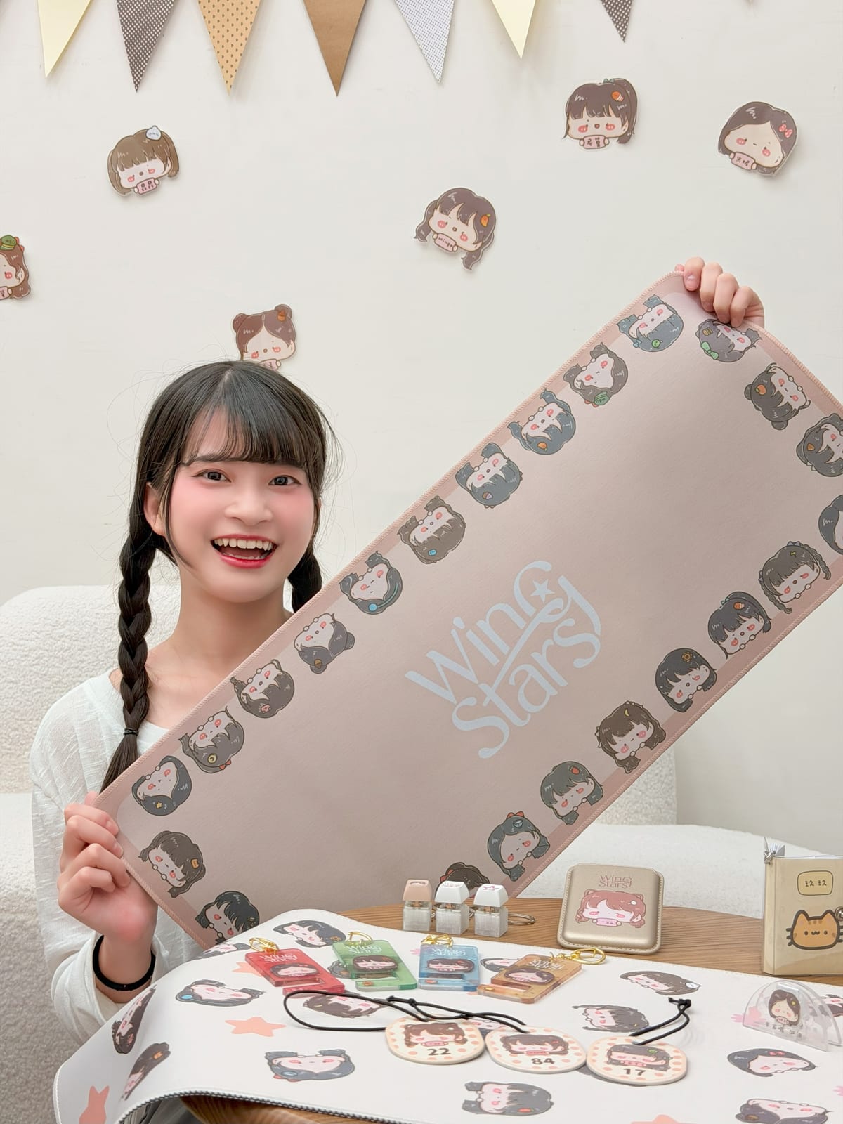 Wing Stars成員芋頭展插畫長才，Q版女孩周邊可愛亮相