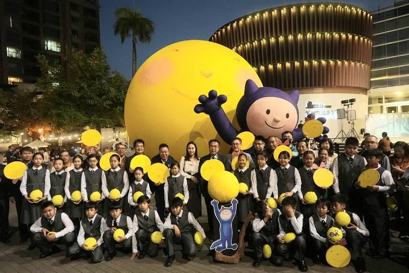 浪漫新營六米月亮降臨!台南最新幾米藝術裝置夜間璀璨登場