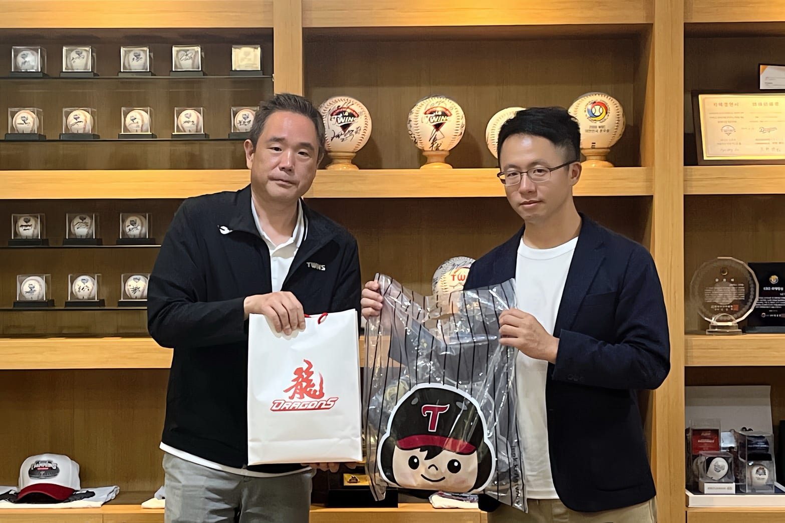 味全龍赴韓深度交流與LG TWINS交流拓展新視野