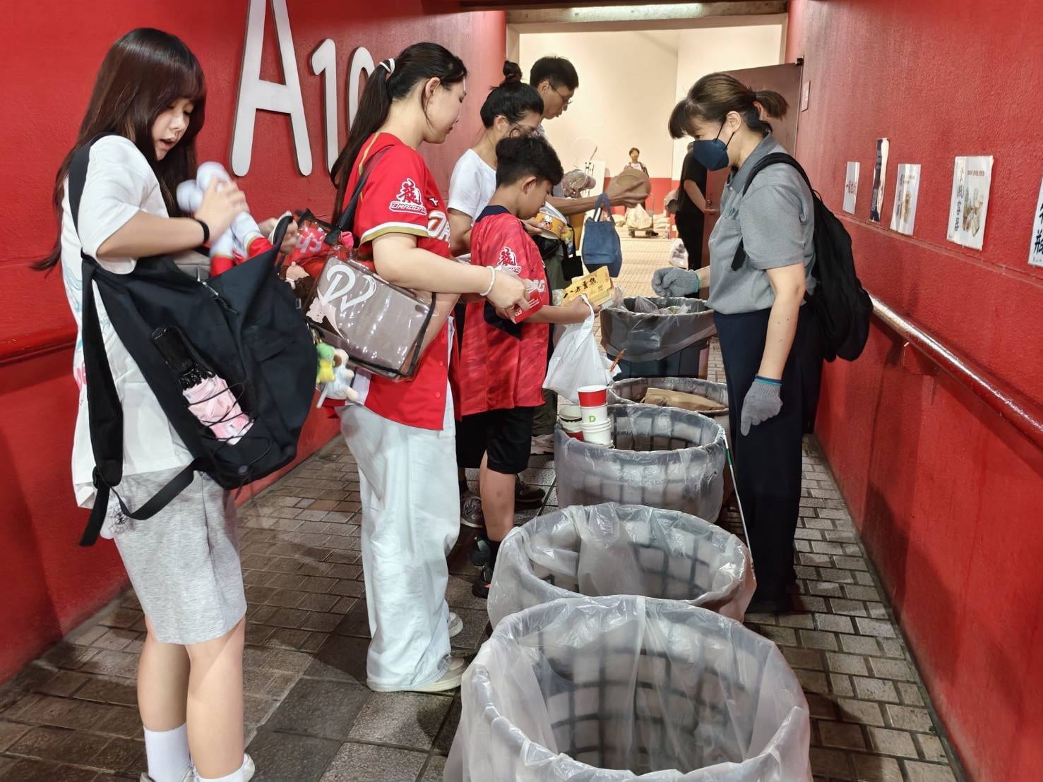 味全龍攜手球迷打造職棒綠色典範，主場每年減碳74噸