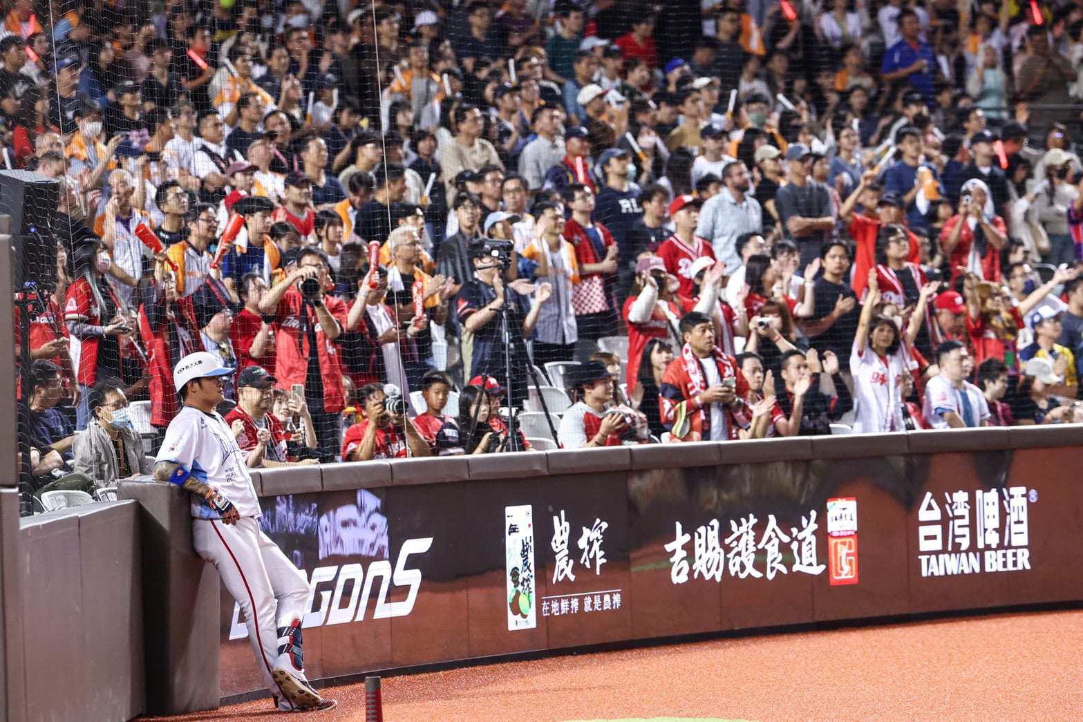 企業響應林智勝引退系列賽，以行動致敬棒壇傳奇，線上商城滿額限時抽獎，有機會獲得林智勝引退紀念搖頭公仔