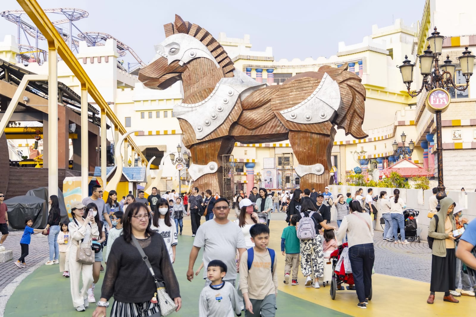 義大開發串聯購物、遊樂、情人節商機 688玩樂園  春節逛 Outlet 抽汽車