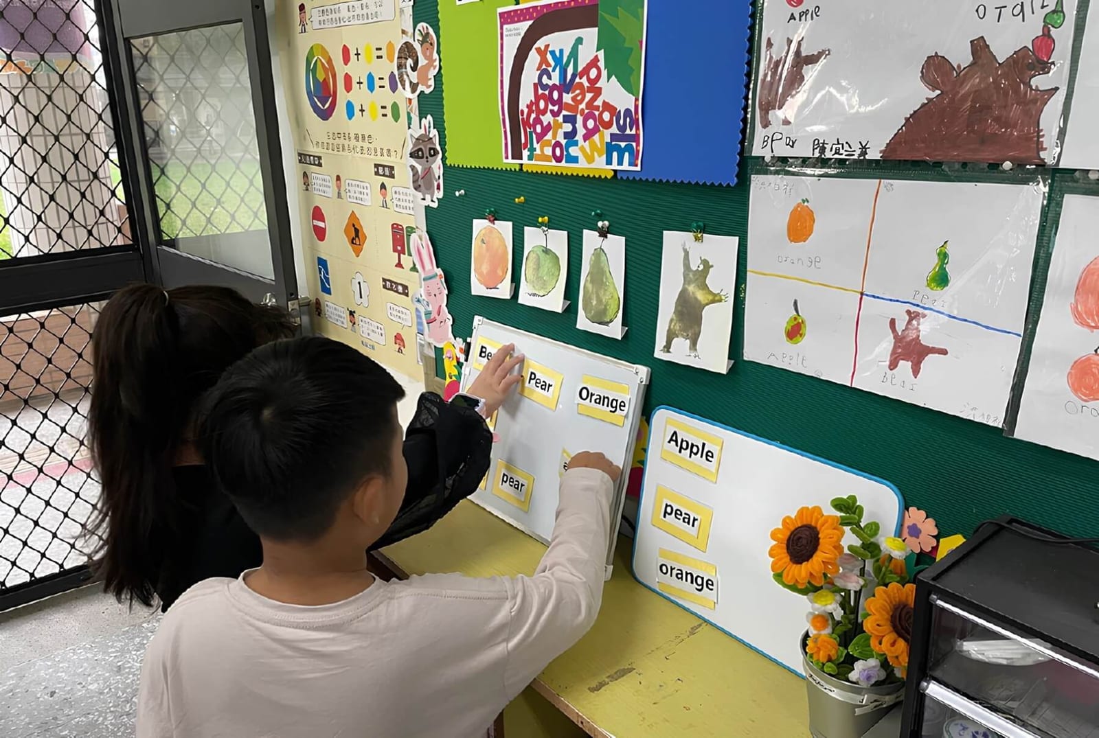 明日英文閱讀走進校園，讓孩子在繪本故事中愛上英語