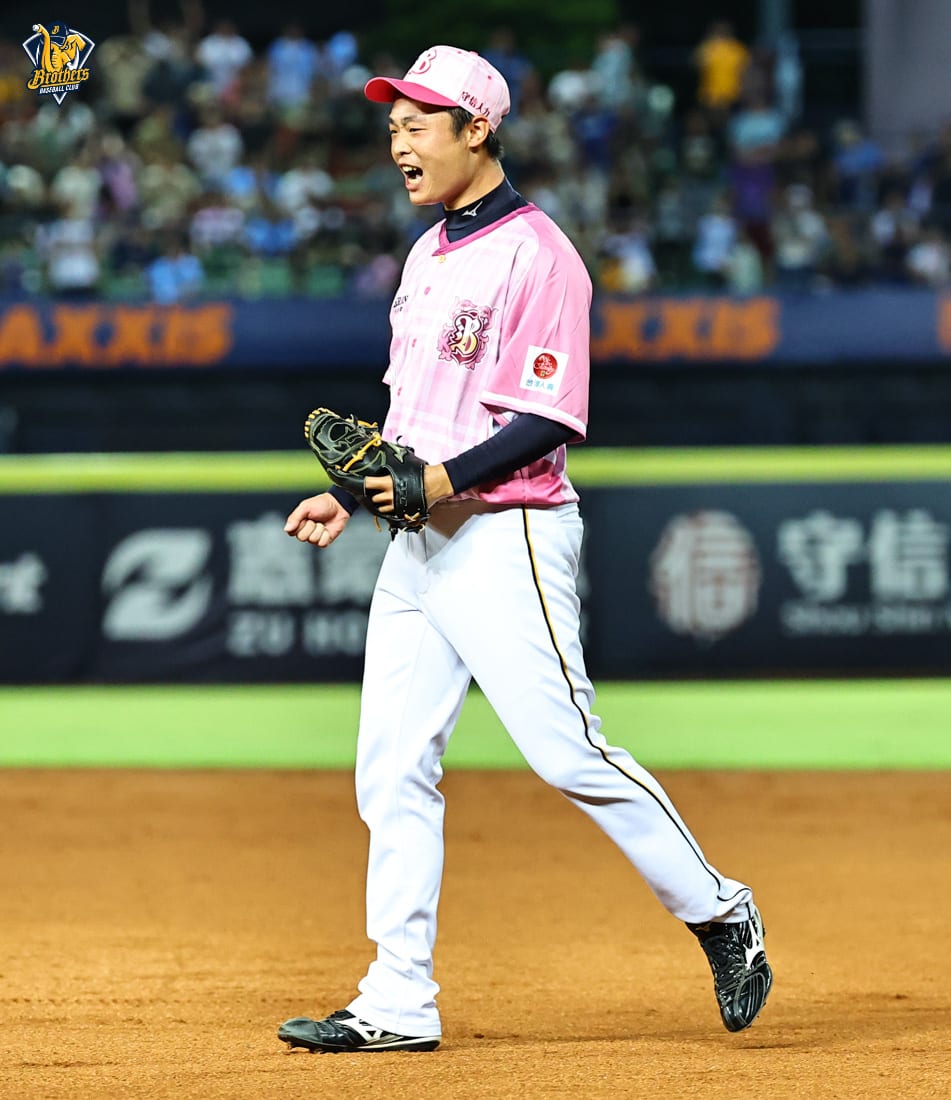 中信兄弟臺中洲際主場精彩奪勝！猛象軍團後援群守成，5比4勝富邦