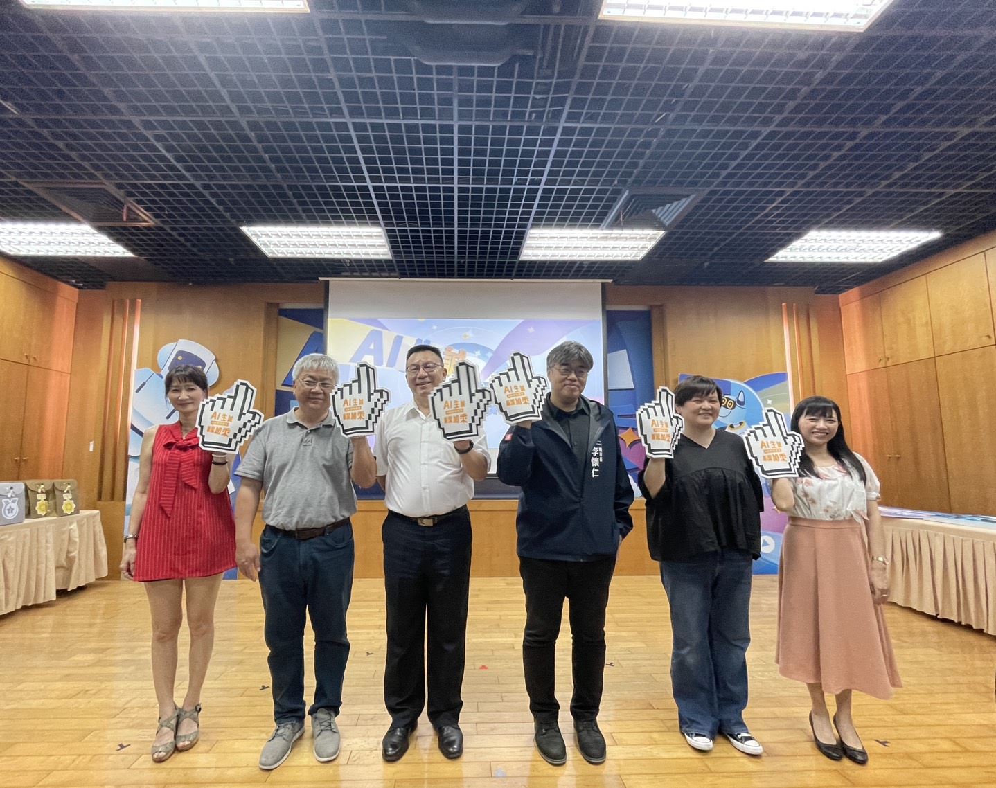高雄市「AI生『誠』‧廉潔加乘」新聞製播營：科技與品格教育的完美結合