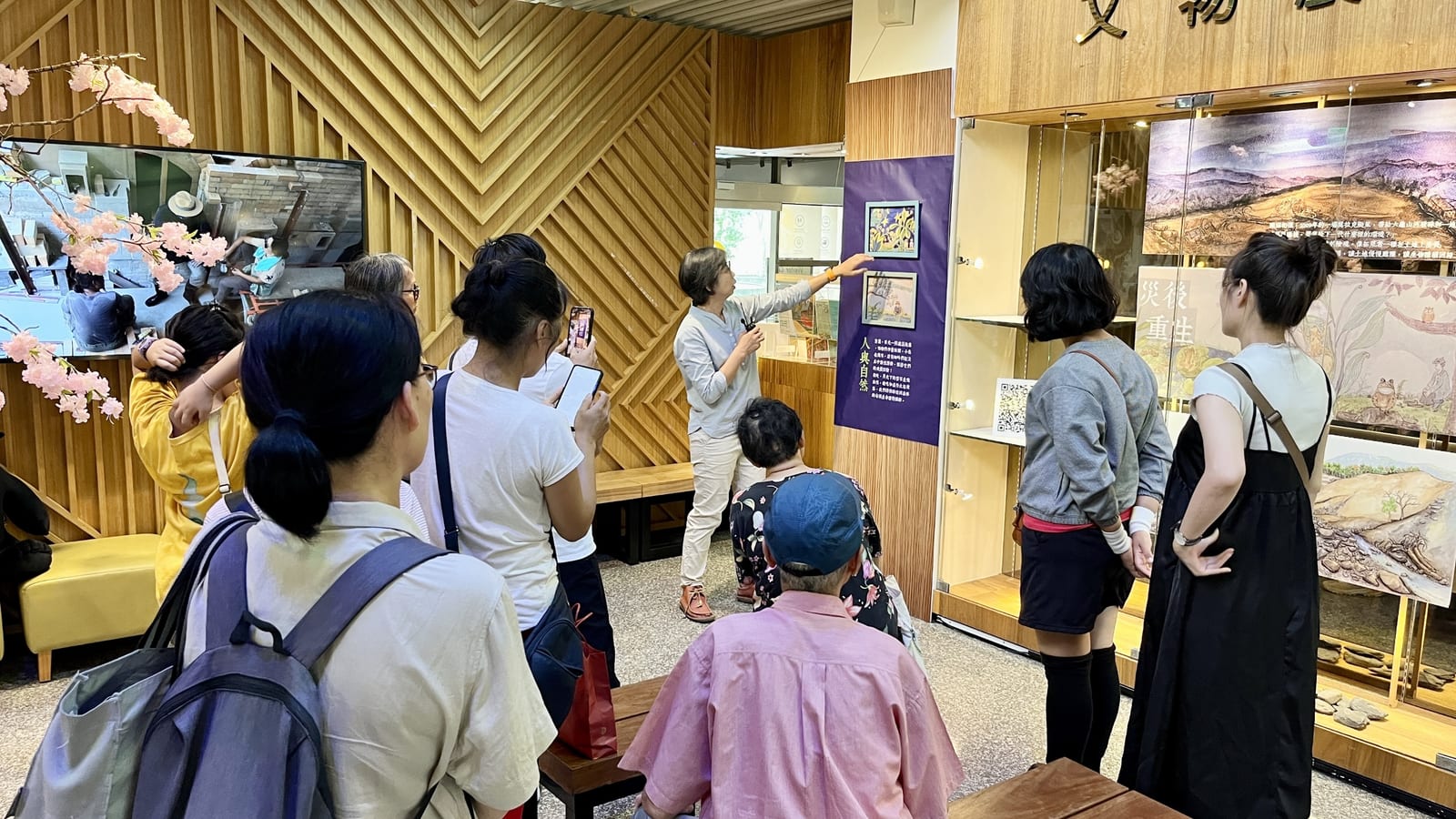 用畫筆聽見森林心跳|「多多鳥」吳憶萍手繪插畫展在新威遊客中心暖心登場