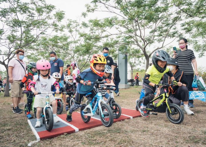 小大人運動音樂會大寮熱鬧登場 歲末年終共享親子歡樂時光