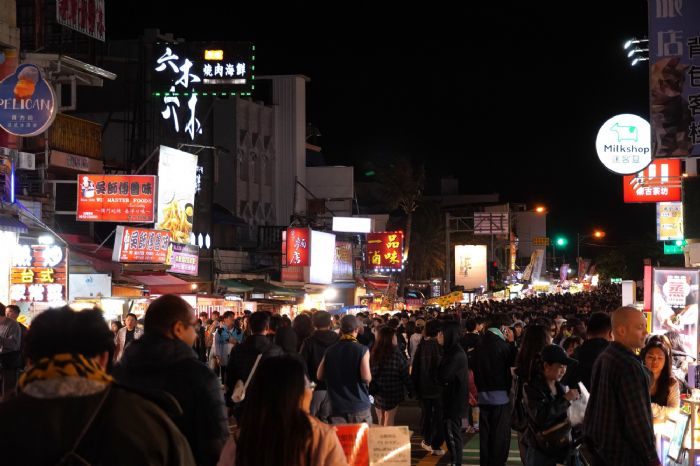 台灣祭首日創下30萬人次，墾丁熱鬧非凡引爆觀光商機