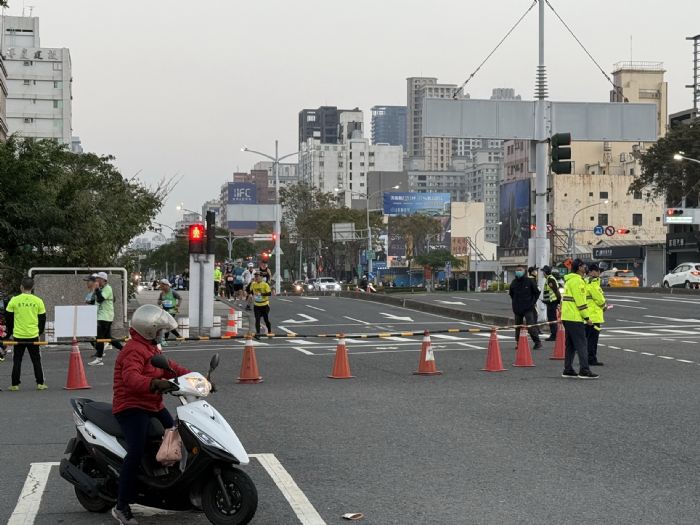 2025 ZEPRO RUN全國半程馬拉松-高雄場 | 高市警分段逐步解封管制，積極縮短交管時間