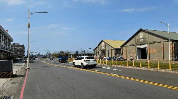 蓬萊路與臨海新路交通流順改善完成