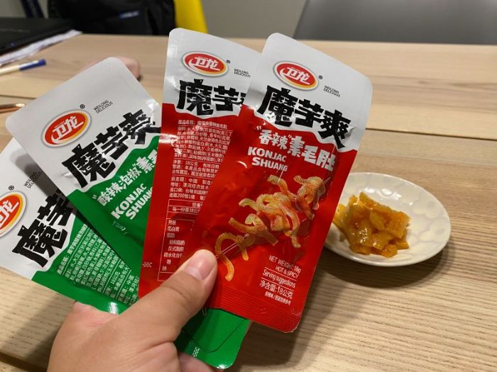 學生迷戀「魔芋爽」!教師擔心飲食安全,腎臟醫生:不建議攝取高鈉零食