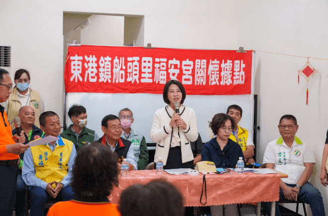 「崁頂鄉越溪社區、東港鎮船頭里福安宮」安老共融計畫啟動揭牌