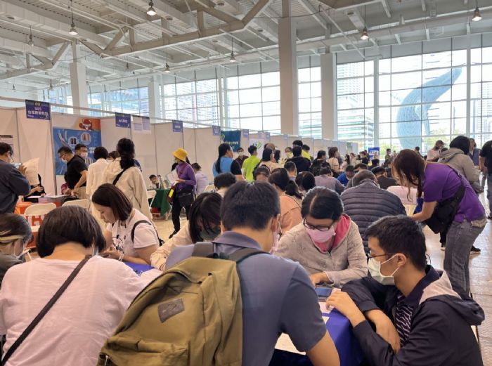 高雄市勞工局攜手智慧城市展，今3/22開啟數位與綠能雙軸徵才新機會