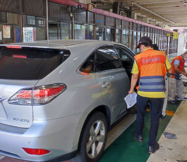 勞動節加班服務！高雄區監理所轄代檢廠提供驗車服務