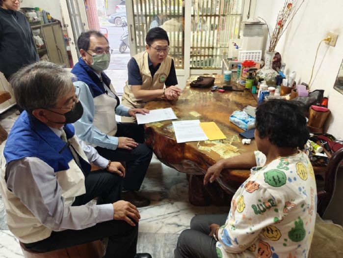 屏東縣政府攜手南山人壽慈善基金會，推動微型保險，為弱勢民眾提供保障