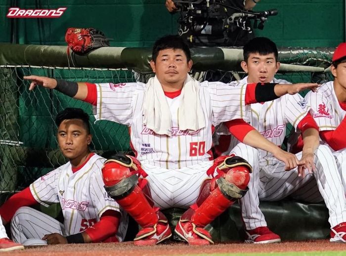「劉時豪決定留隊!與老戰友再度相聚,郭嚴文加盟味全龍,陳禹勳或將跟隨」