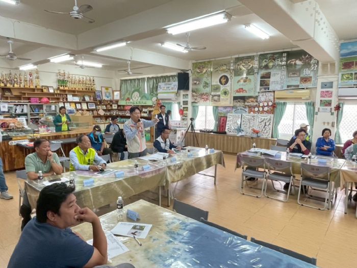 縣府召開港口吊橋改建工程無障礙平台討論會議，決議全面暫停施工，凝聚共識