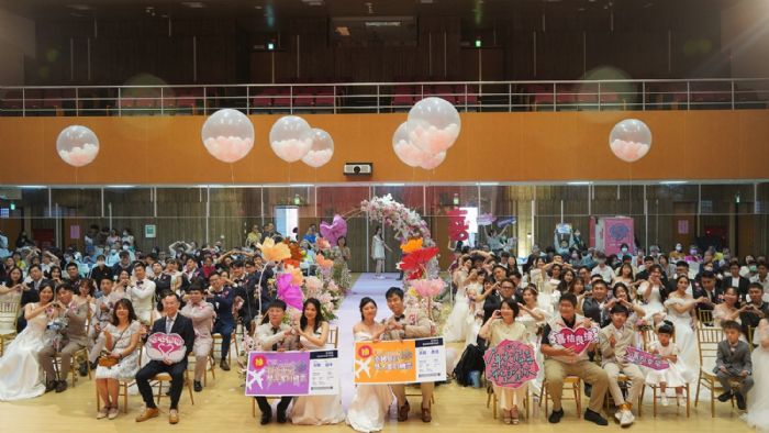 屏東集團婚禮浪漫綻放，30對新人攜手步入幸福新章，共築美麗未來