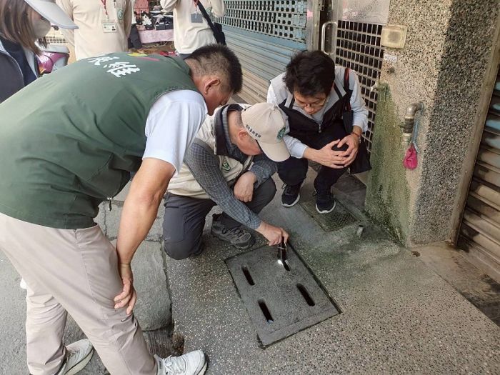 疾管署副署長南下屏東視察登革熱防治 ，屏縣府與中央攜手防堵疫情擴散