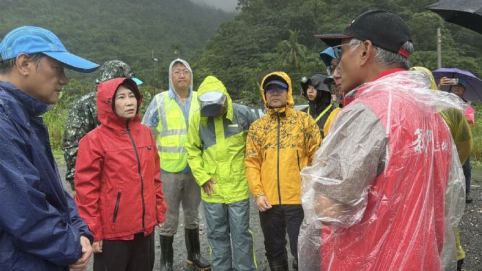 屏東山區連日豪雨不停歇,搶修工班兩週奮戰守護鄉親安全,屏縣府高規格應變 全力搶通道路守護原鄉生活