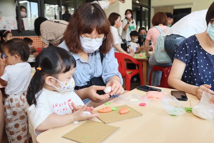 暑期大手牽小手,童在藝起玩 高市自強非營利幼兒園暑假親子活動趣