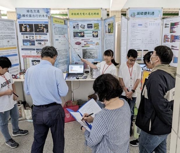 一甲國中「綠能騎蹟」創造奇蹟 勇奪高雄國中小科技競賽「金牌獎」、「科技女力獎」兩項大獎