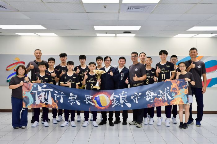 高雄迎汛期與暑期青少年安全,市長陳其邁主持市政會議強化防災與守護青少年