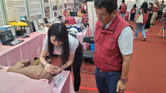 新北動保創意防災！「寵物急難救助包」兼作樂遊包，守護毛孩安全也守護愛