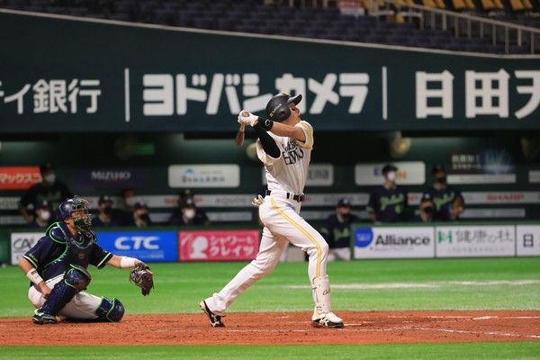 近藤健介轉戰軟銀喜極而泣 柳田悠岐推薦台灣球迷福岡海鮮