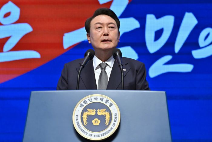 韓美首腦聯合宣布:韓國將主辦第三屆民主峰會