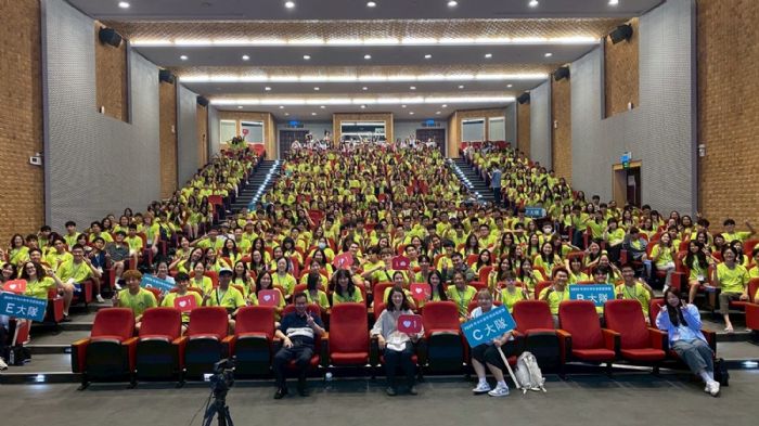海外青年英語服務營邁入20週年,熱情志工助力臺灣學生快樂學英語