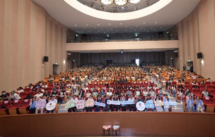 北市辦理115年國中教育會考趨勢講座，名師分享備考秘訣，學生與家長同心迎戰