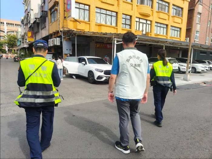 春節出遊不掃興！交通局春節加強取締景點違法攬客停車與非法經營停車場